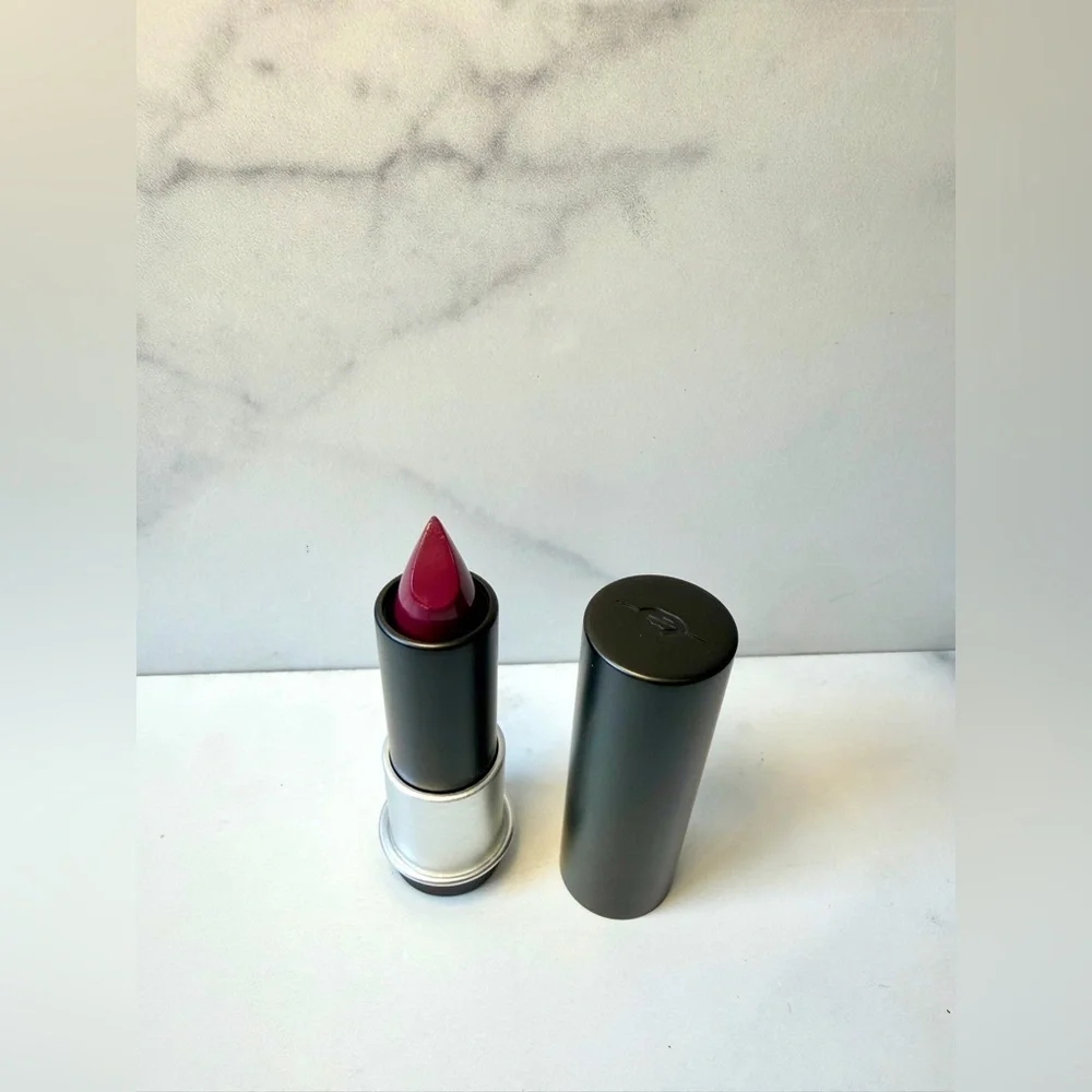 Make Up For Ever Artist Rouge Mat Lipstick – M501 | NEW